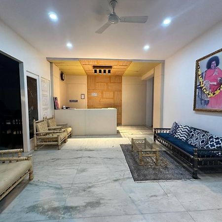 Hotel Sri Sathya Sai Bangalore Luaran gambar